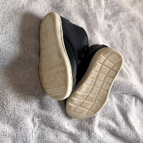 [Kids Size 5] TOMS Tiny Booties Baby Shoes Faux Shearling Fur Lined Warm Winter - Picture 5 of 7